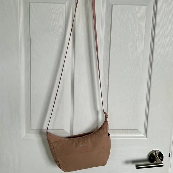 Lululemon Sling Crossbody Bag 2L Tan/Clay - Picture 1 of 11